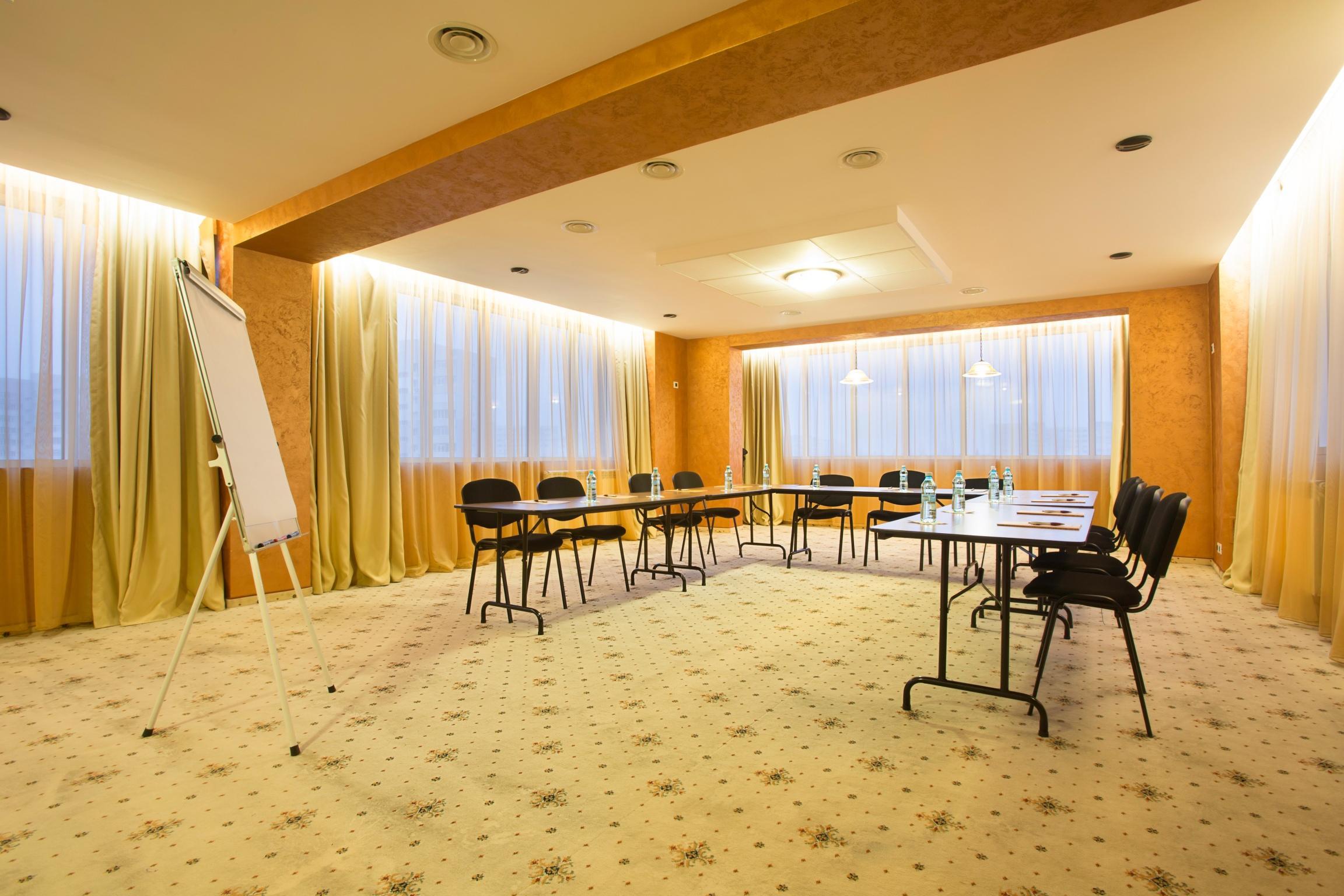 ホテル Inter Business ブカレスト エクステリア 写真